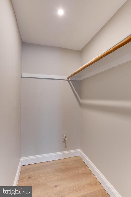 Building Photo - 304 Forbes St