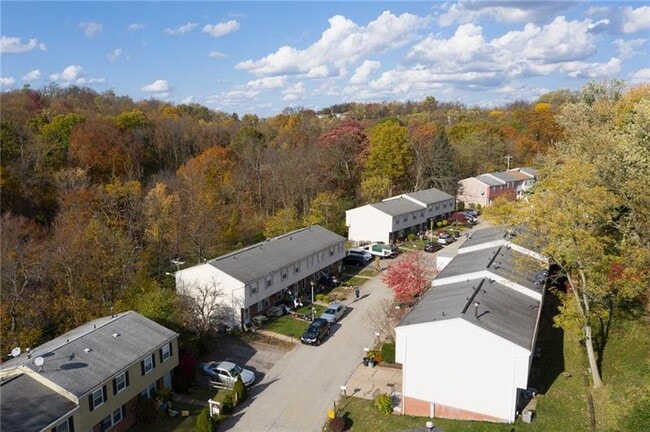 Building Photo - 84 Cortland Dr W