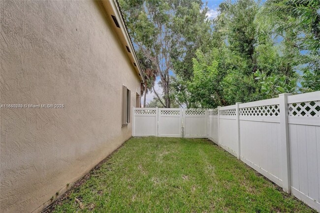 Building Photo - 10730 NW 56th Ct
