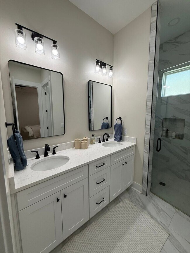 Building Photo - 306 Gazelle Ct