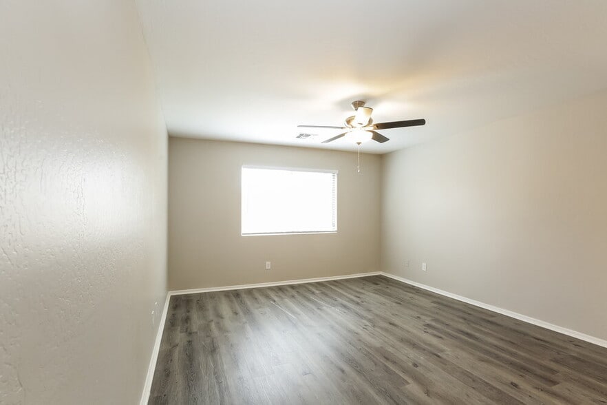 Building Photo - 501 S 112th Dr