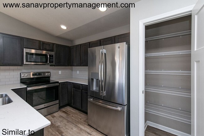 Building Photo - 3040 Worchester Dr