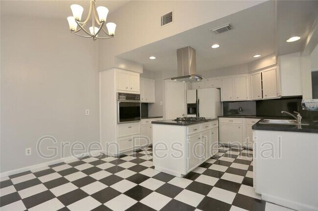 Building Photo - 4243 Yupon Ridge Dr