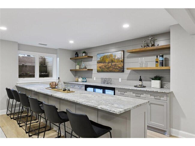 Building Photo - 2462 Lafayette Rd