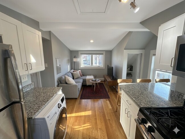 Building Photo - 287 Beacon St