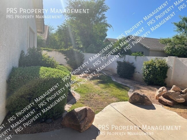 Building Photo - 3733 E Bruce Ct