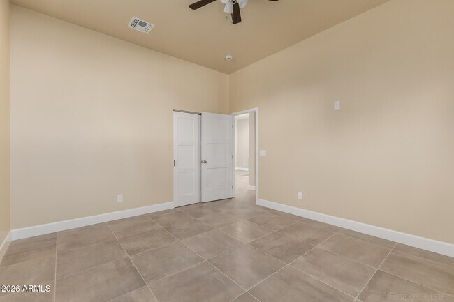 Building Photo - 1908 E Harvard St