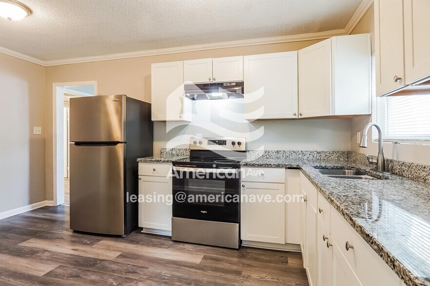 Building Photo - 5804 Avenue O