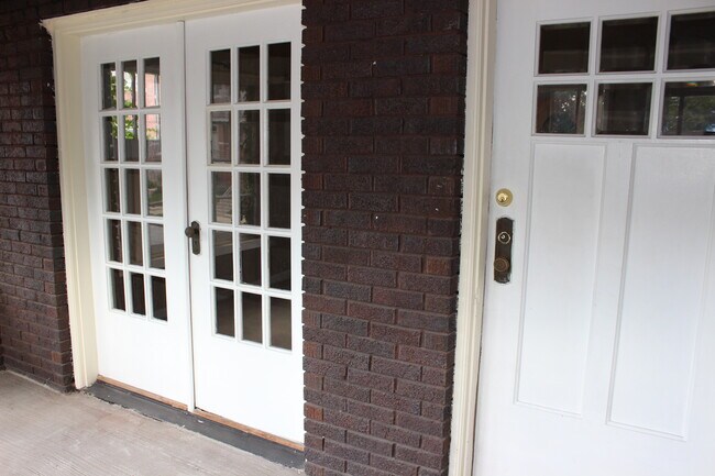 Building Photo - 2035 N Pennsylvania St