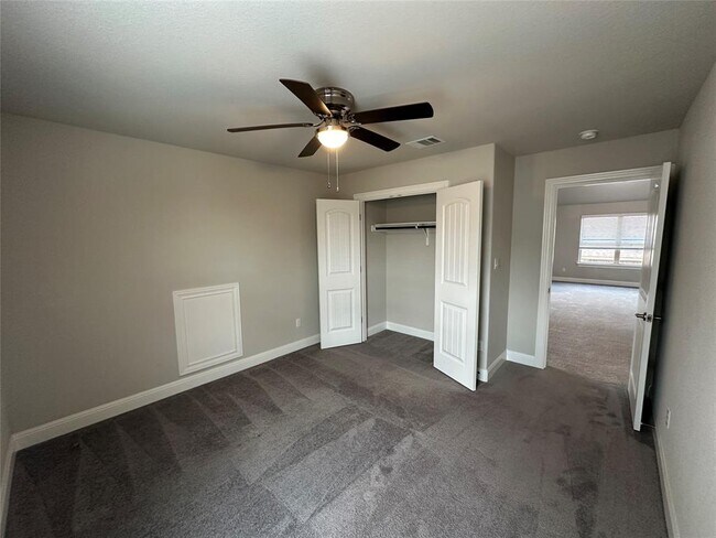 Building Photo - 4213 Valley Oaks Dr