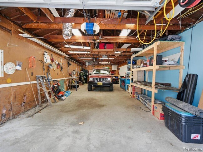 Building Photo - 1514 S Wilson Ave