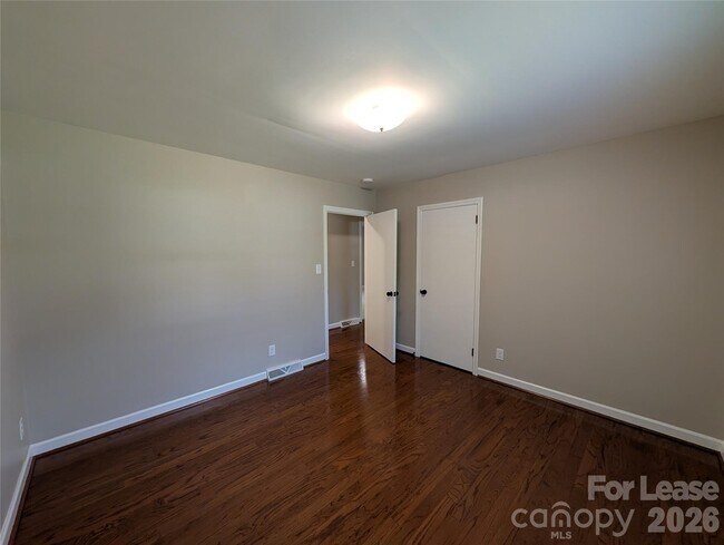 Building Photo - 103 Abingdon Cir