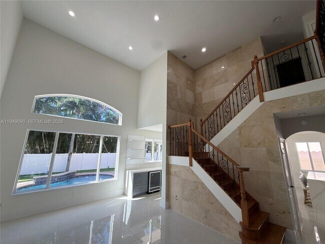 Building Photo - 364 SW 188th Ave