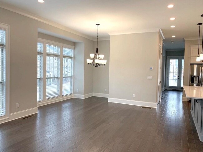 Building Photo - 640 Hanlon Way