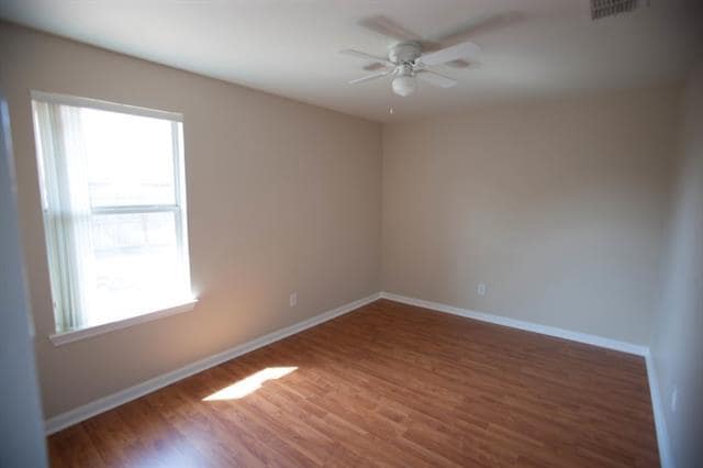 Building Photo - 2725 Sunlight Dr