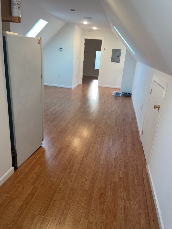 Building Photo - 523 N 5th St