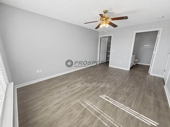 Building Photo - 107 Pelham Square Way