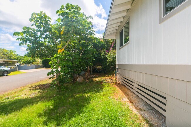 Building Photo - Newly built 2 bedroom 2 full bath full size kitchen + living area detached SFH Aiea Heights