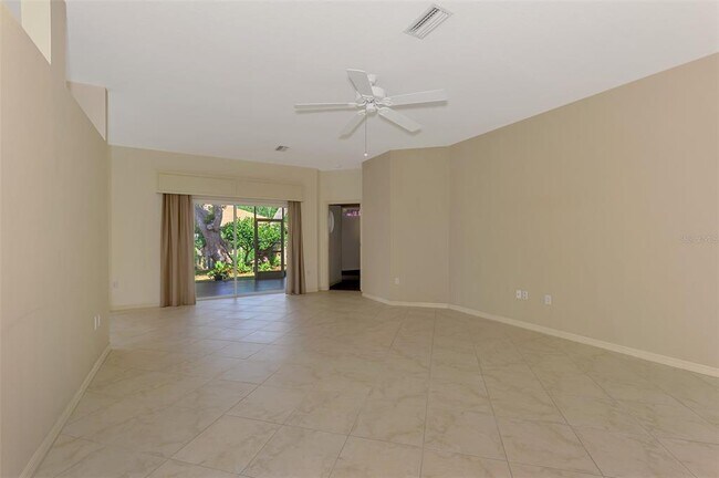 Building Photo - 4350 Iola Dr