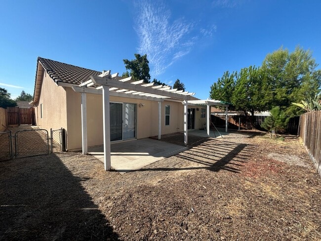 Building Photo - 1589 Joett Dr