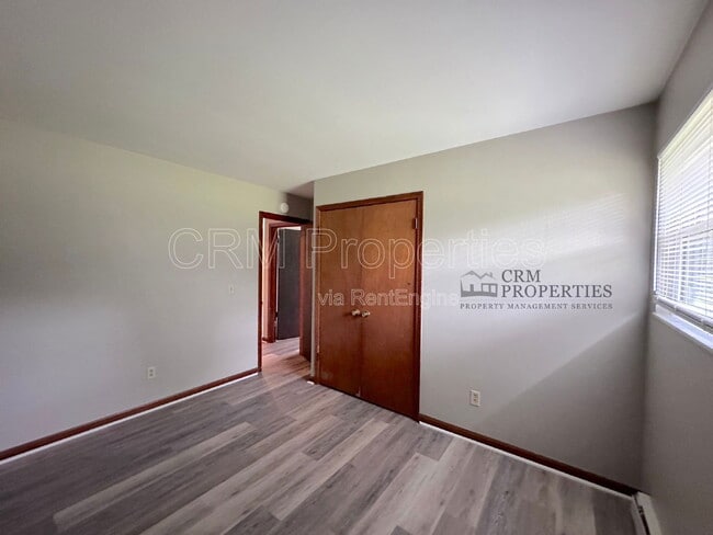 Building Photo - 9207 E 12th St