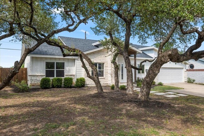 Building Photo - 15202 Cavalier Canyon Dr