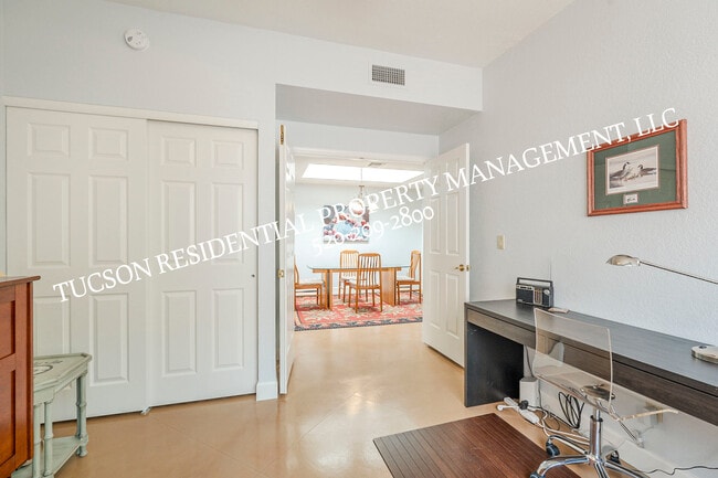 Building Photo - 4950 N Valle Rd