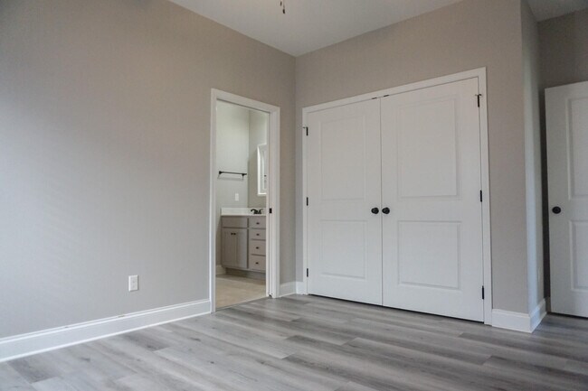 Building Photo - 48 9th Ave