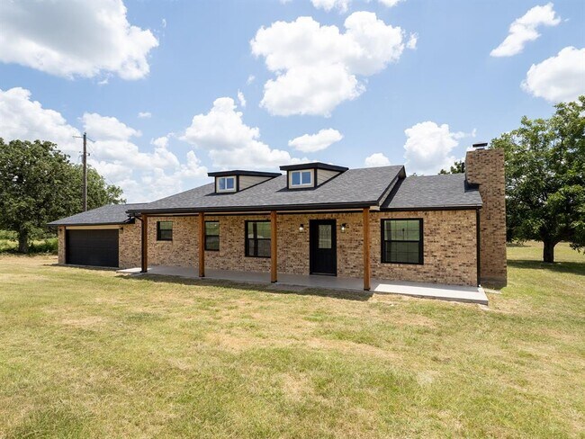 Building Photo - 375 Brown Rd