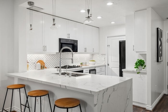 Building Photo - 850 Beech St