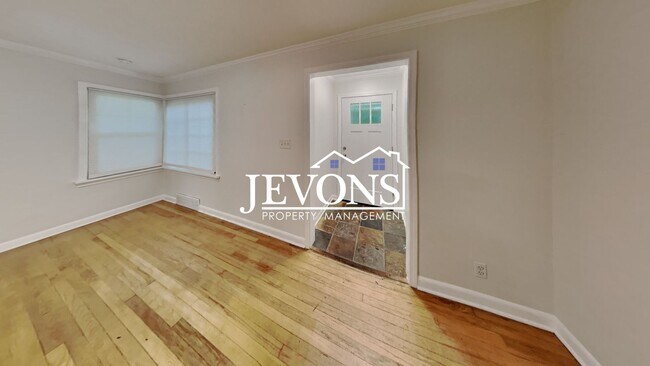 Building Photo - Beautiful single-family home in Seattle