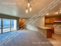 Building Photo - 321 9th Ave