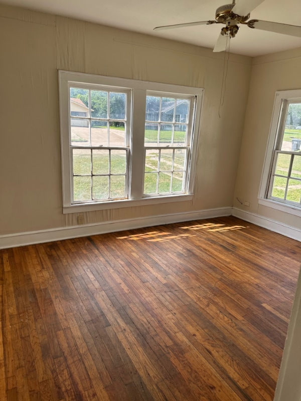 Building Photo - 1515 Maple Ave