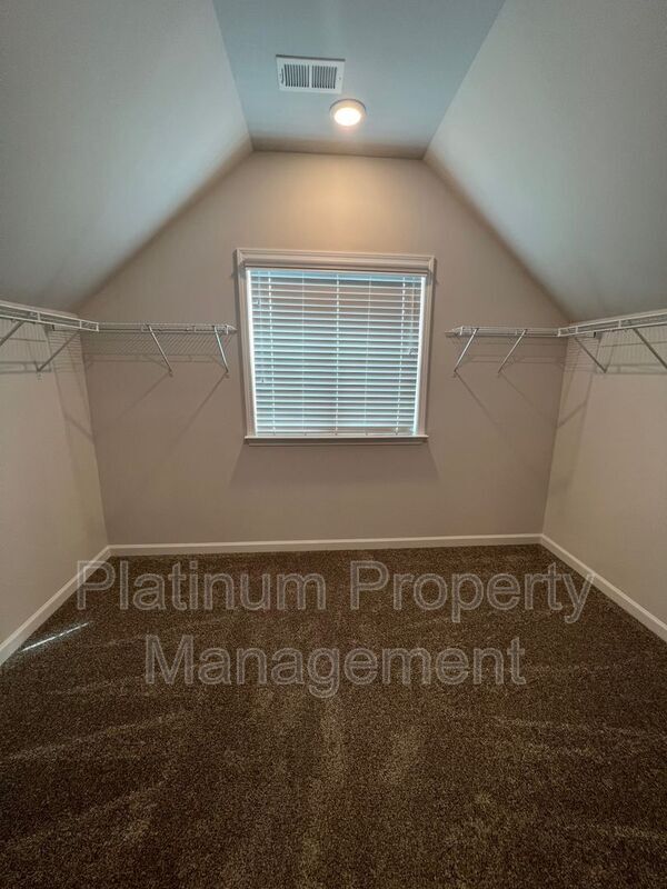 Building Photo - 7740 Easton Valley Ln