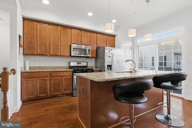 Building Photo - 7206 Wood Mdw Wy