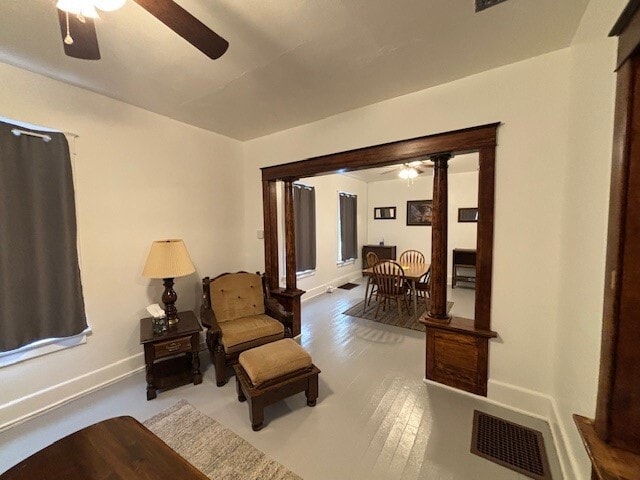 Building Photo - 2344 Elm St