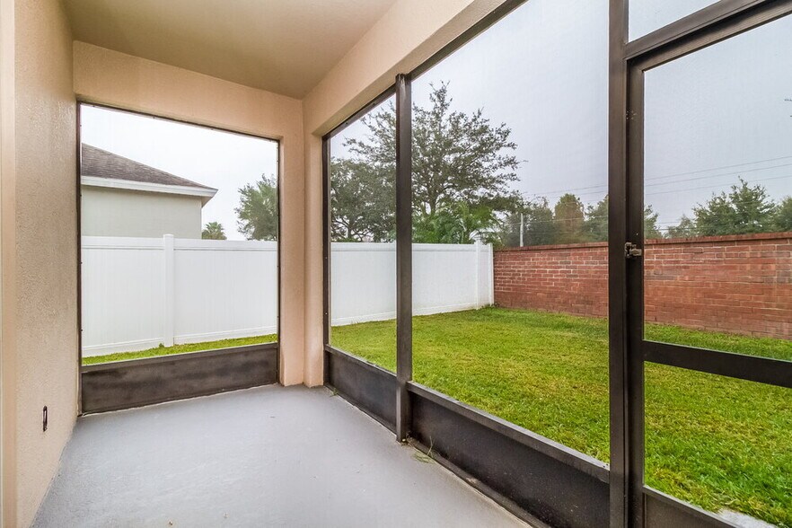 Building Photo - 513 Bella Rosa Cir