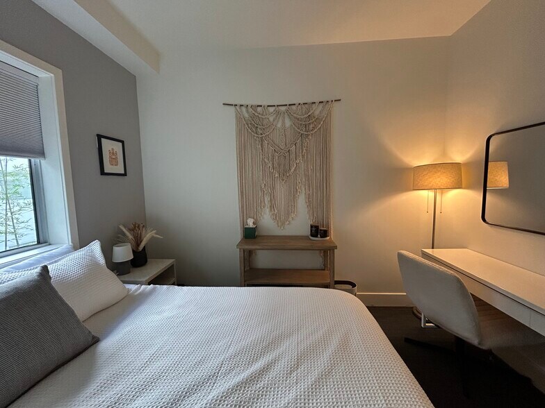 Building Photo - 1700 Sawtelle Blvd