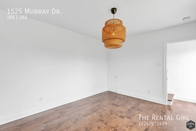 Building Photo - 1525 Murray Dr