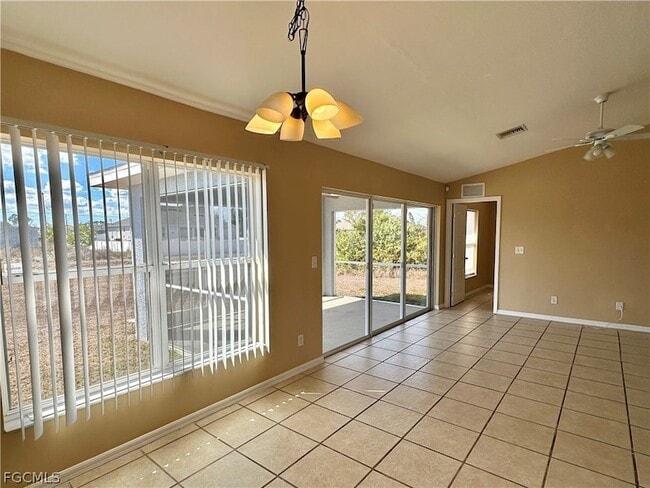 Building Photo - 2015 Xelda Ave N