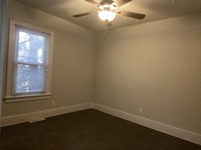 Building Photo - 2817 Emerson Ave