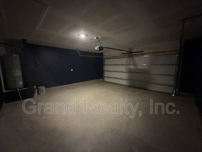 Building Photo - 5482 Peach Dr
