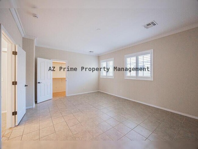 Building Photo - 3681 E Yellowstone Pl