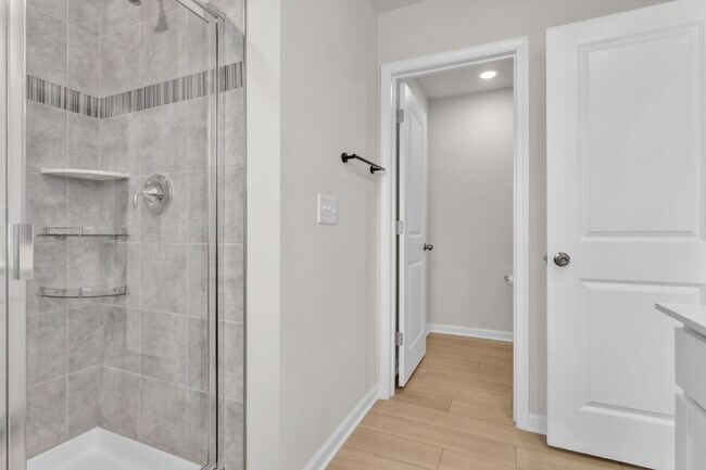 Building Photo - Stylish 3BR/2.5BA Craftsman Townhome with Modern Finishes in Pendleton! $1,700/mo rent
