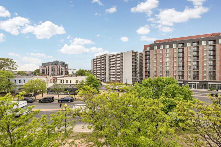 Building Photo - 1451 Maryland Ave NE