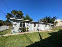 Building Photo - Charming Pacific Grove Duplex - Great for Military Student - Available July 1st