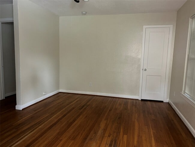 Building Photo - 7655 El Rancho St