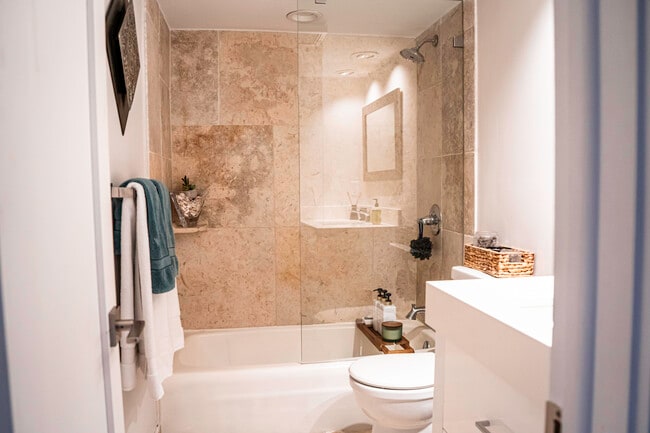 Building Photo - 55 SE 14th St