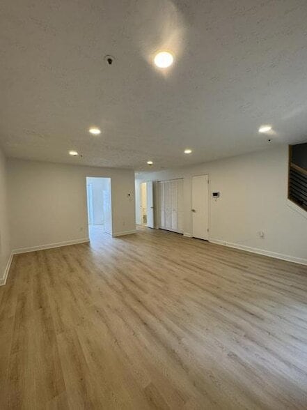 Building Photo - 172 Azalea Ct