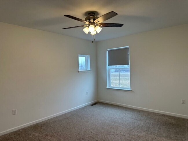 Building Photo - 67 Long Bnd Dr